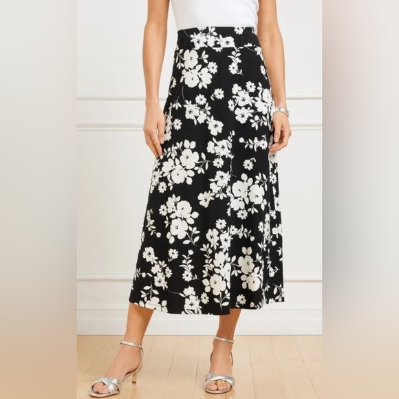 Talbots Shadow Petals Floral Jersey Midi Skirt Black & White - Picture 2 of 6